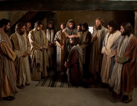 Jesus anointing His disciples